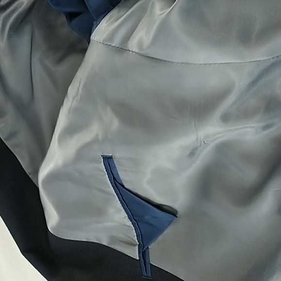 IZOD Classic Two Button Navy Blazer Fully Lined 50Reg - Picture 11 of 13